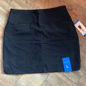BNWT S.C. & CO Black Skort L